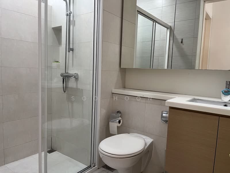 Riveredge, 21 Sampan Place, 2 Bedrooms, 1,066 sqft, Condominium For Sale, by Soo Hoon, 500241989 - Bathroom - PropertyGuru.com.sg