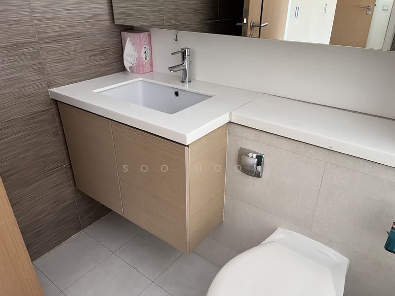 Riveredge, 21 Sampan Place, 2 Bedrooms, 1,066 sqft, Condominium For Sale, by Soo Hoon, 500241989 - Bathroom - PropertyGuru.com.sg