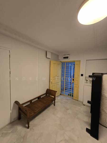 324 Sembawang Close, 324 Sembawang Close, 3 Bedrooms, 1,092 sqft, HDB Flat For Rent, by Andrew Teo T W, 500241991 - Entrance - PropertyGuru.com.sg