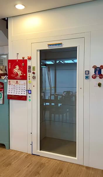 3 MIN DRIVE KOVAN MRT , 999 Year corner terrace W LIFT ! Granny room, , 6 Bedrooms, 4,000 sqft, Terraced House For Sale, by Frederick Koh, 500242000 - Interior - PropertyGuru.com.sg