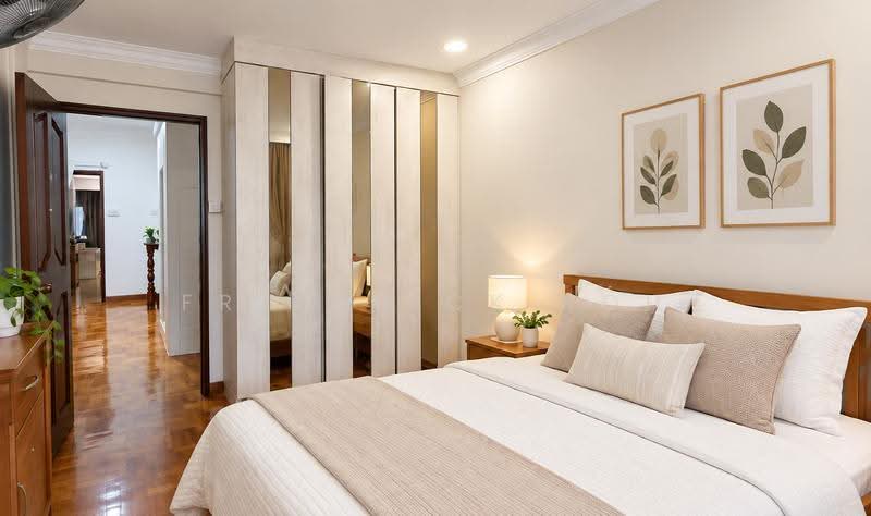 3 MIN DRIVE KOVAN MRT, 999 Year corner terrace W LIFT ! Granny room, Hougang / Punggol / Sengkang, 6 Bedrooms, 4,000 sqft, Terraced House For Sale, by Frederick Koh, 500242000 - Bedroom - PropertyGuru.com.sg