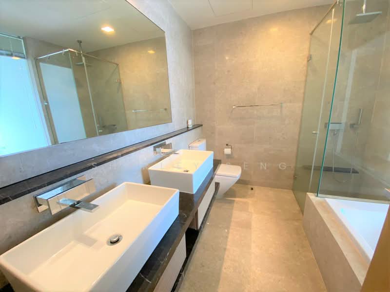 Marina Bay Residences, 18 Marina Boulevard, 4 Bedrooms, 2,379 sqft, Condominium For Rent, by Shirley Seng, 500242010 - Bathroom - PropertyGuru.com.sg