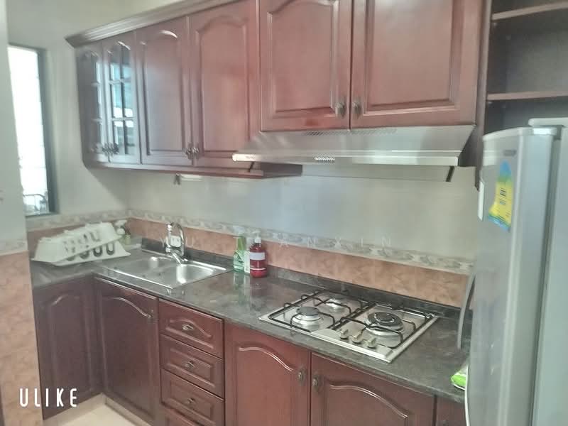 Tanglin Regency, 381 Tanglin Road, 2 Bedrooms, 883 sqft, Condominium For Rent, by Yu Tianxin, 500242018 - Kitchen - PropertyGuru.com.sg