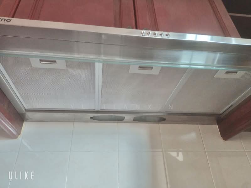 Tanglin Regency, 381 Tanglin Road, 2 Bedrooms, 883 sqft, Condominium For Rent, by Yu Tianxin, 500242018 - Kitchen - PropertyGuru.com.sg