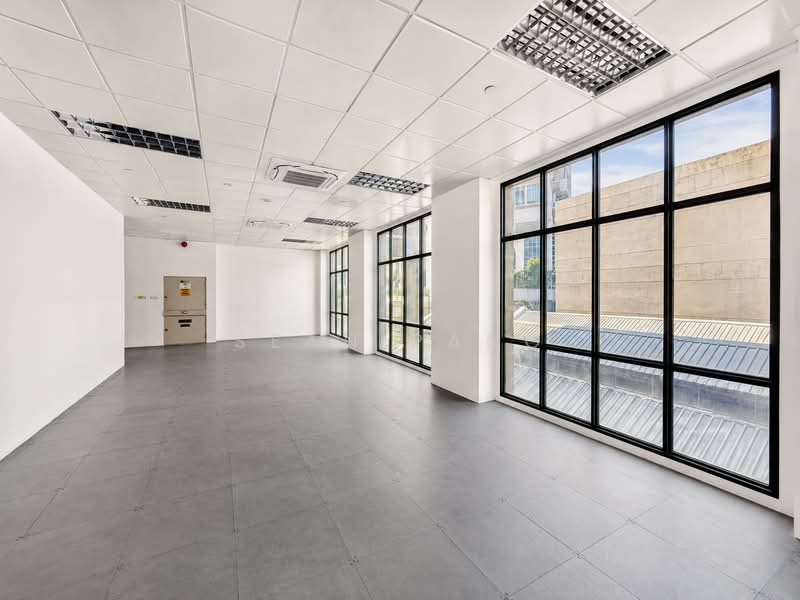 High Ceiling Office/Aesthetic Clinic/Commercial School Space @ Robertson Quay | Ample Light, , 5,113 sqft, Other Retail For Rent, by Sean Pang, 500242050 - Interior - CommercialGuru.com.sg