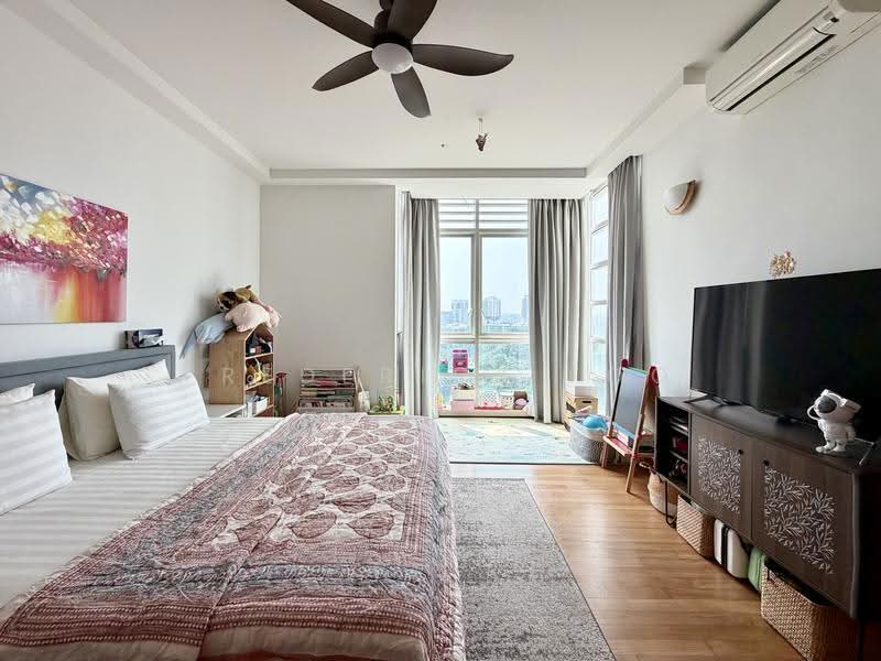 Scotts 28, 28 Scotts Road, Orchard / River Valley, 3 Bedrooms, 1,636 sqft, Condominium For Sale, by Frederick Foo, 500242069 - Master Bedroom - PropertyGuru.com.sg