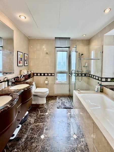 Scotts 28, 28 Scotts Road, Orchard / River Valley, 3 Bedrooms, 1,636 sqft, Condominium For Sale, by Frederick Foo, 500242069 - Bathroom - PropertyGuru.com.sg