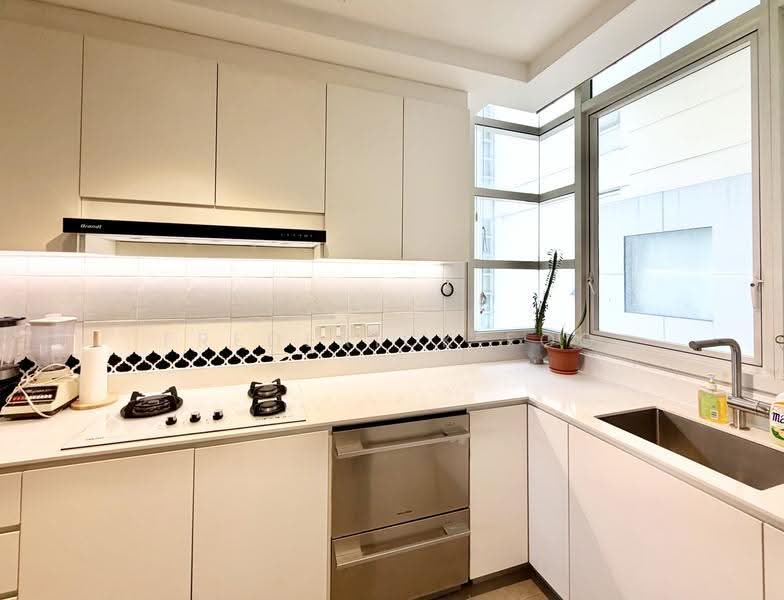 Scotts 28, 28 Scotts Road, Orchard / River Valley, 3 Bedrooms, 1,636 sqft, Condominium For Sale, by Frederick Foo, 500242069 - Kitchen - PropertyGuru.com.sg