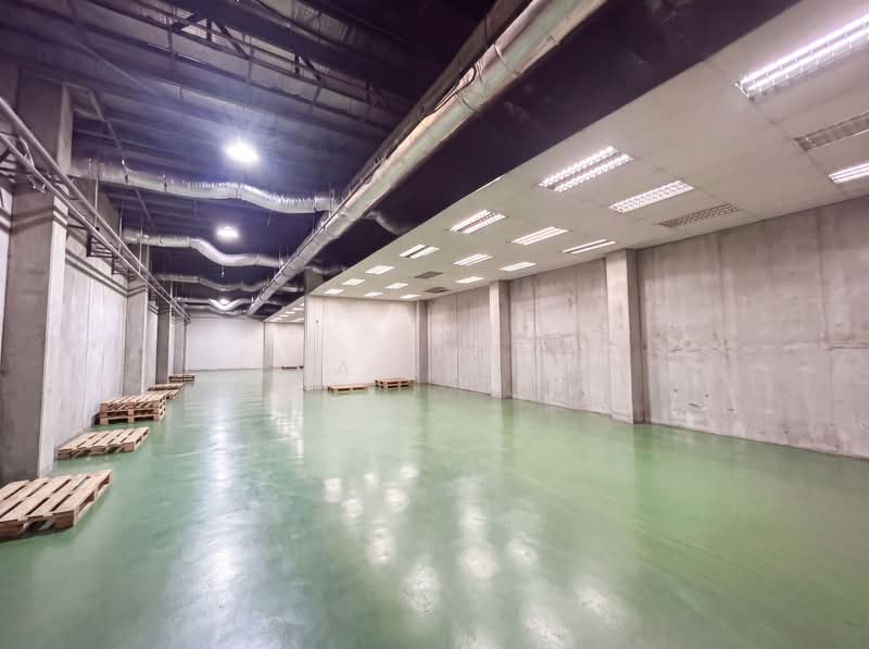 Benoi vicinity, , 103,000 sqft, Factory / Workshop (B2) For Sale, by Eva Leong, 500242077 - Interior - CommercialGuru.com.sg