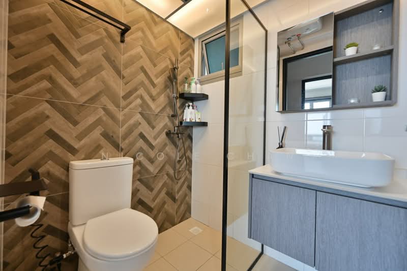 32 Margaret Drive, 32 Margaret Drive, 2 Bedrooms, 667 sqft, HDB Flat For Sale, by Nicole Chan, 500242090 - Common Bathroom - PropertyGuru.com.sg
