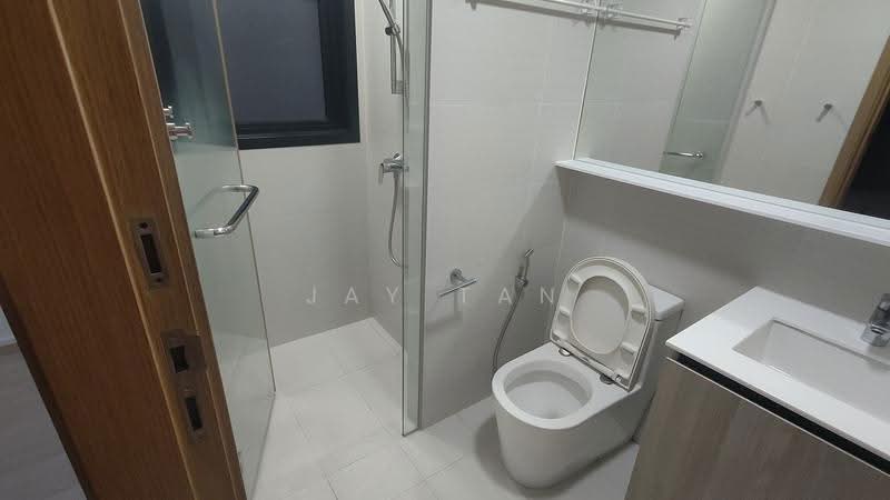 Westwood Residences EC, 180 Westwood Avenue, Boon Lay / Jurong / Tuas, 4 Bedrooms, 1,152 sqft, Condominium For Rent, by Jay Tan, 500242092 - Bathroom - PropertyGuru.com.sg