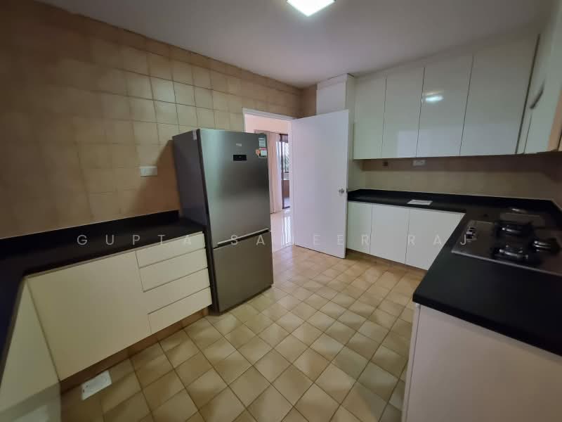 The Cairnhill, 4 Cairnhill Rise, 4 Bedrooms, 2,788 sqft, Condominium For Rent, by Gupta Sameer Raj, 500242096 - Kitchen - PropertyGuru.com.sg