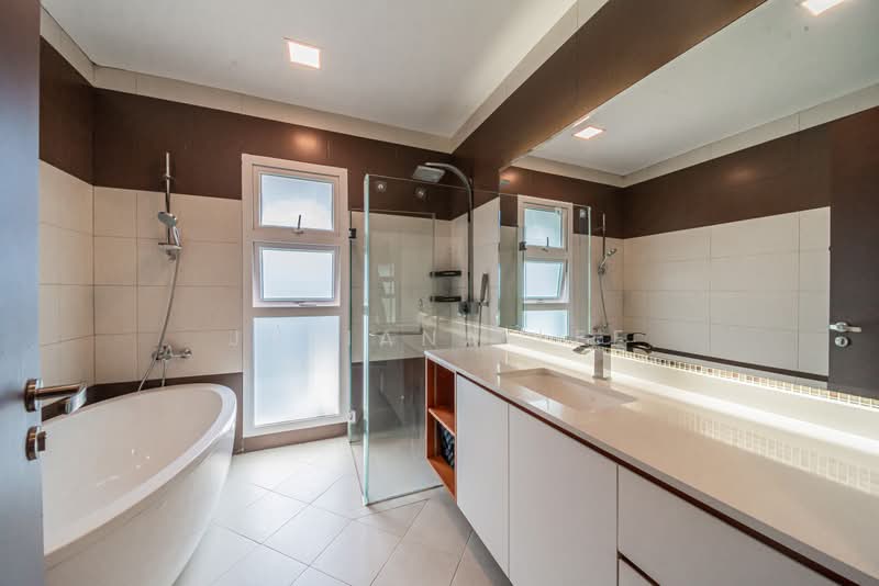 Serangoon Garden Estate, Braemar Drive / Bodmin Drive / Brockhampton Drive / Bloxhome Drive / Blandford Drive, 6 Bedrooms, 4,581 sqft, Corner Terrace For Sale, by Juliana Lee, 500242108 - PropertyGuru.com.sg