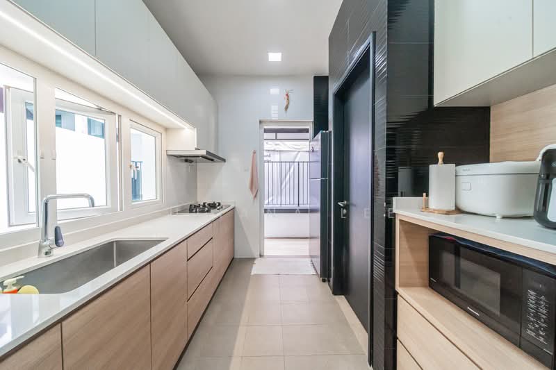 Serangoon Garden Estate, Braemar Drive / Bodmin Drive / Brockhampton Drive / Bloxhome Drive / Blandford Drive, 6 Bedrooms, 4,581 sqft, Corner Terrace For Sale, by Juliana Lee, 500242108 - PropertyGuru.com.sg