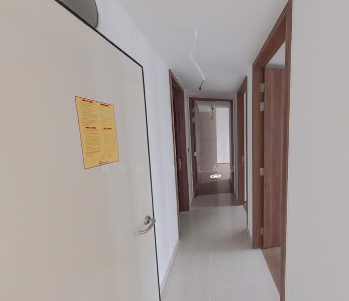 Bright & Spacious 3‑Bed home near Yishun MRT, Sembawang / Yishun, 3 Bedrooms, 969 sqft, Executive Condominium For Sale, by Homer Lau, 500242111 - Corridor - PropertyGuru.com.sg