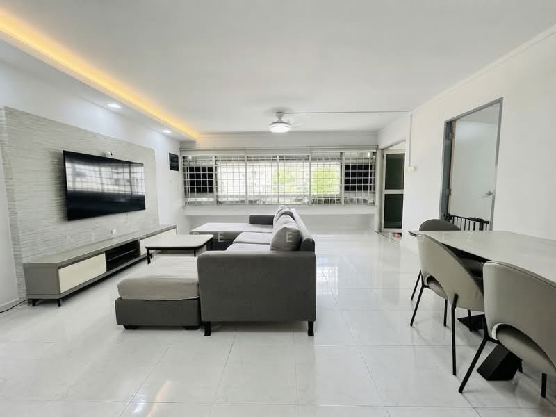 220 Pasir Ris Street 21, 220 Pasir Ris Street 21, Pasir Ris / Tampines, 4 Bedrooms, 1,593 sqft, HDB Flat For Sale, by Kishore Fernandez, 500242122 - Living Room - PropertyGuru.com.sg