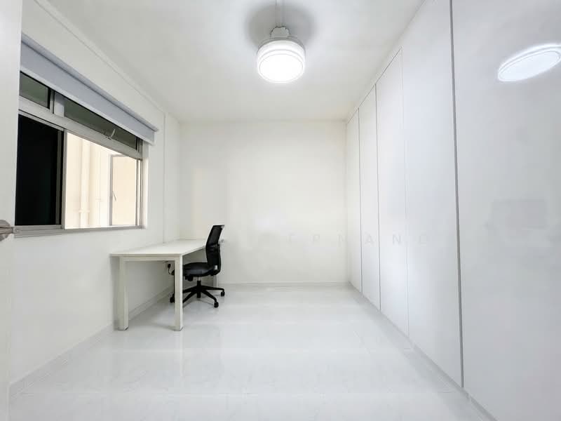 220 Pasir Ris Street 21, 220 Pasir Ris Street 21, Pasir Ris / Tampines, 4 Bedrooms, 1,593 sqft, HDB Flat For Sale, by Kishore Fernandez, 500242122 - Study Room - PropertyGuru.com.sg
