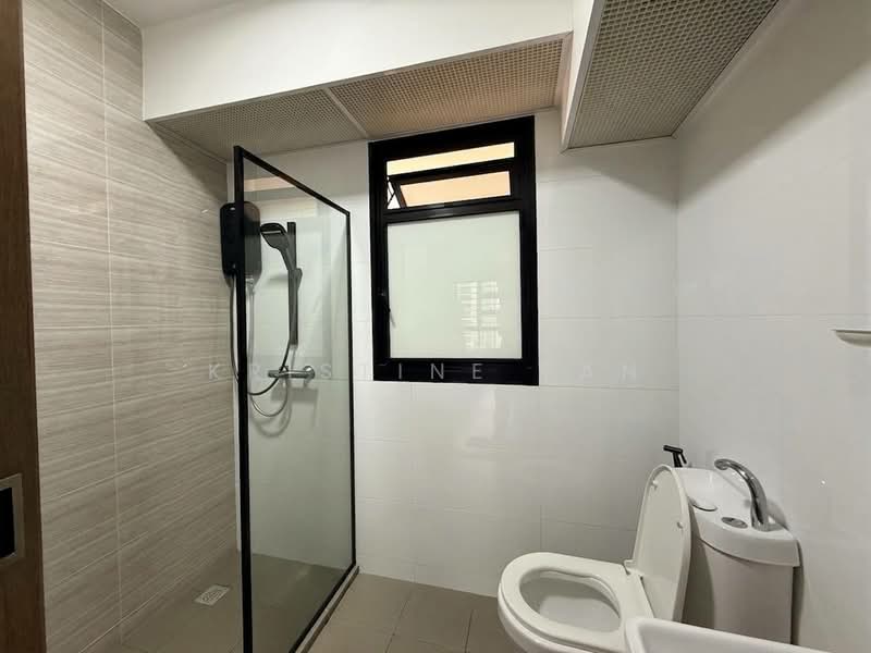 402A Fernvale Lane, 402A Fernvale Lane, 3 Bedrooms, 1,216 sqft, HDB Flat For Sale, by Kristine Tan, 500242138 - Bathroom - PropertyGuru.com.sg