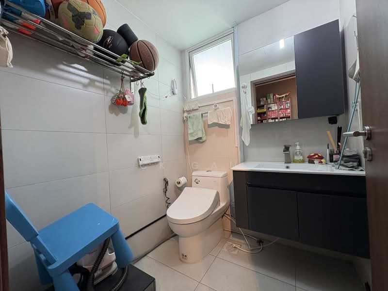 1 Canberra, 7 Canberra Drive, 3 Bedrooms, 1,066 sqft, Executive Condominium For Sale, by CK Gan, 500242141 - Bathroom - PropertyGuru.com.sg