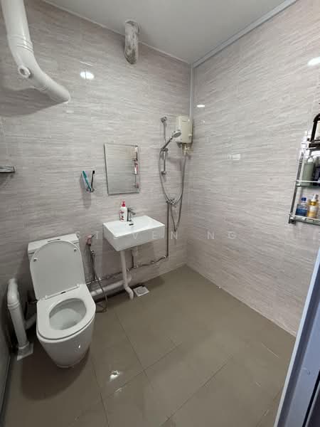 839 Yishun Street 81, 839 Yishun Street 81, Sembawang / Yishun, 2 Bedrooms, 786 sqft, HDB Flat For Sale, by Steven NG, 500242145 - Bathroom - PropertyGuru.com.sg