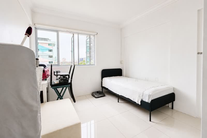 428 Clementi Avenue 3, 428 Clementi Avenue 3, 2 Bedrooms, 871 sqft, HDB Flat For Sale, by Nicholas Tang, 500242151 - Common room - PropertyGuru.com.sg