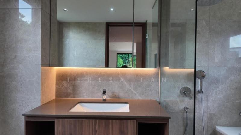 LANDED7772 Freehold Luxury Cluster Landed 9_667_7772, Tanglin / Holland / Bukit Timah, 5 Bedrooms, 6,308 sqft, Cluster House For Sale, by Teresa Tan, 500242155 - Bathroom - PropertyGuru.com.sg