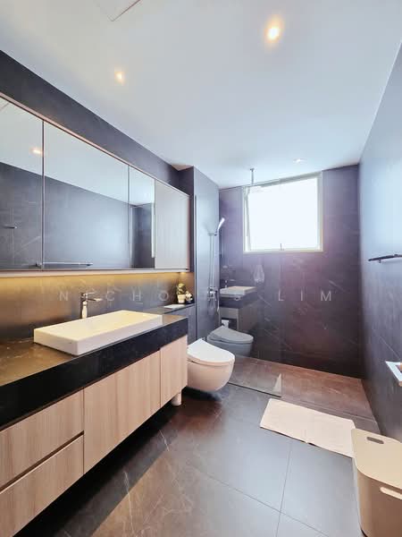 Freehold 3.5 Sty Inter Terrace for Sale!, , 5 Bedrooms, 3,600 sqft, Terraced House For Sale, by Nicholas Lim, 500242157 - Bathroom - PropertyGuru.com.sg