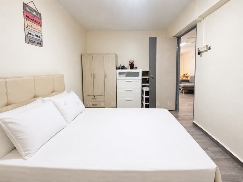 127 Yishun Street 11, 127 Yishun Street 11, 2 Bedrooms, 721 sqft, HDB Flat For Sale, by Anwar Chan, 500242171 - Bedroom - PropertyGuru.com.sg