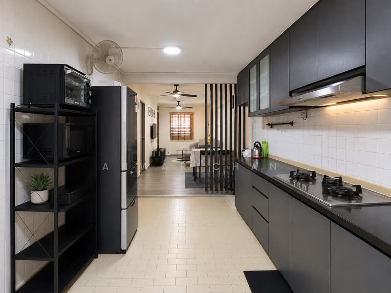 127 Yishun Street 11, 127 Yishun Street 11, 2 Bedrooms, 721 sqft, HDB Flat For Sale, by Anwar Chan, 500242171 - Kitchen - PropertyGuru.com.sg
