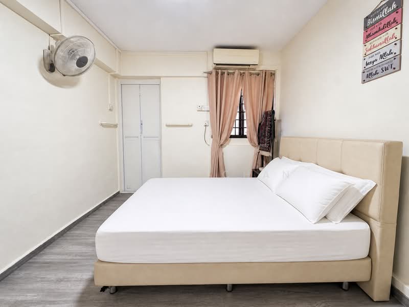 127 Yishun Street 11, 127 Yishun Street 11, 2 Bedrooms, 721 sqft, HDB Flat For Sale, by Anwar Chan, 500242171 - Bedroom - PropertyGuru.com.sg