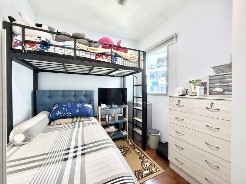 The Santorini, Tampines Street 86, 4 Bedrooms, 1,152 sqft, Condominium For Sale, by Evelyn Tan, 500242173 - Bedroom - PropertyGuru.com.sg