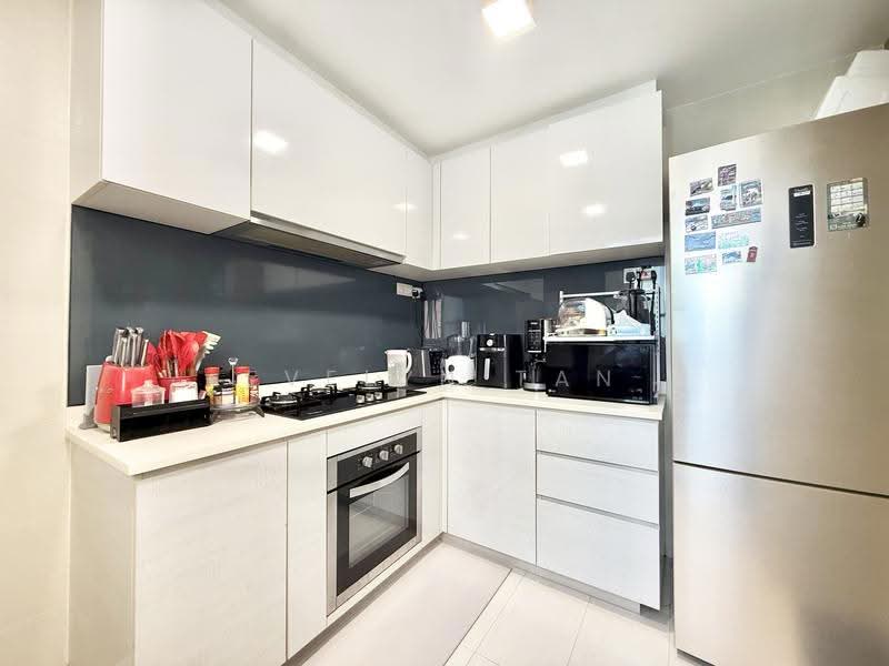 The Santorini, Tampines Street 86, 4 Bedrooms, 1,152 sqft, Condominium For Sale, by Evelyn Tan, 500242173 - Kitchen - PropertyGuru.com.sg
