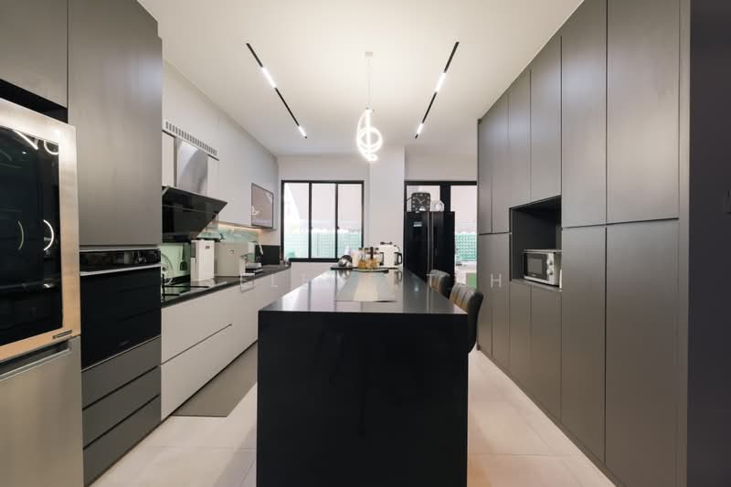 Mariam Walk, , 4 Bedrooms, 2,403 sqft, Corner Terrace For Sale, by Selene Teh, 500242177 - Kitchen - PropertyGuru.com.sg
