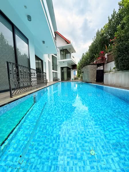 Hilltop Living Modern Good Class Bungalow, Novena / Bukit Tunggal / Chancery Lane, 10+ Bedrooms, 25,000 sqft, Good Class Bungalow For Sale, by Bernard Wu, 500242203 - Exterior - PropertyGuru.com.sg