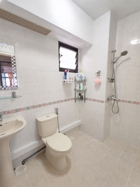 483 Admiralty Link, 483 Admiralty Link, Sembawang / Yishun, 3 Bedrooms, 1,184 sqft, HDB Flat For Sale, by Samuel Sim, 500242205 - Bathroom - PropertyGuru.com.sg