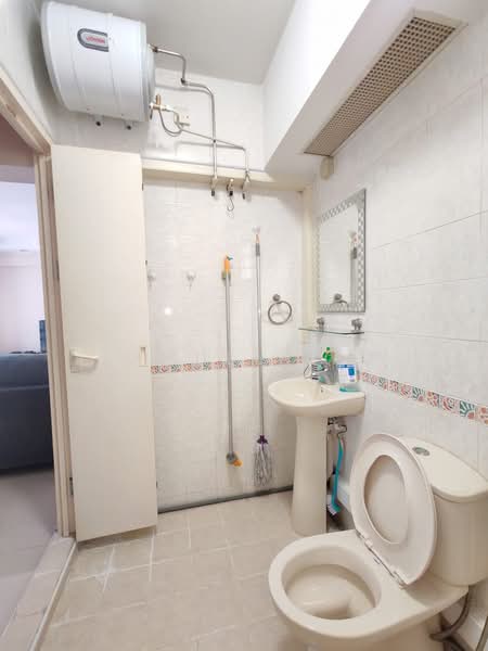 483 Admiralty Link, 483 Admiralty Link, Sembawang / Yishun, 3 Bedrooms, 1,184 sqft, HDB Flat For Sale, by Samuel Sim, 500242205 - Bathroom - PropertyGuru.com.sg