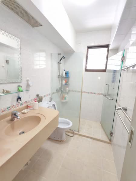483 Admiralty Link, 483 Admiralty Link, Sembawang / Yishun, 3 Bedrooms, 1,184 sqft, HDB Flat For Sale, by Samuel Sim, 500242205 - Bathroom - PropertyGuru.com.sg