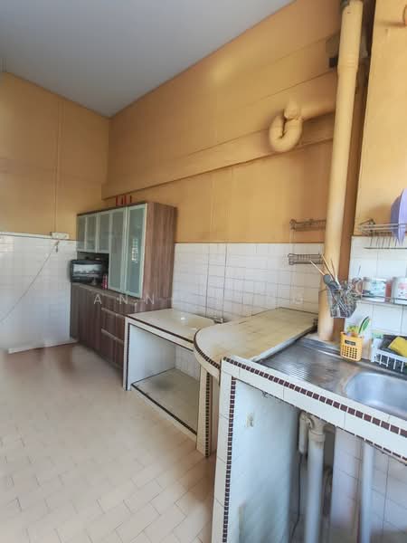 170 Ang Mo Kio Avenue 4, 170 Ang Mo Kio Avenue 4, 2 Bedrooms, 646 sqft, HDB Flat For Sale, by Anne Heng, 500242227 - PropertyGuru.com.sg