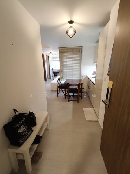 V on Shenton, 5 Shenton Way, 2 Bedrooms, 780 sqft, Condominium For Rent, by Justus Aw, 500242230 - Entrance - PropertyGuru.com.sg