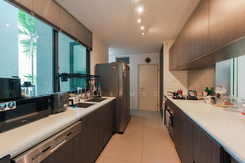Duchess Residences, 110 Duchess Avenue, 3 Bedrooms, 1,604 sqft, Condominium For Sale, by Anne Lee MSc CPA, 500242237 - Kitchen - PropertyGuru.com.sg