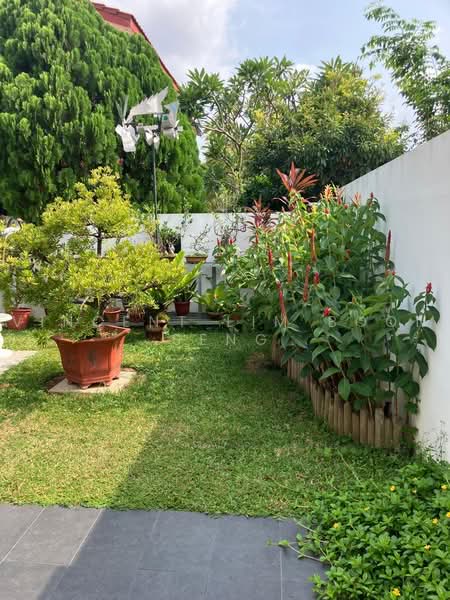 Jalan Pernama, , 5 Bedrooms, 3,250 sqft, Semi-Detached House For Sale, by Vincent Lim Boon Seng, 500242238 - Garden - PropertyGuru.com.sg