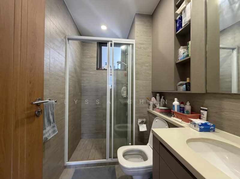 Rivercove Residences EC, 30 Anchorvale Ln, 3 Bedrooms, 958 sqft, Condominium For Sale, by Klyssa Chong, 500242243 - Bathroom - PropertyGuru.com.sg