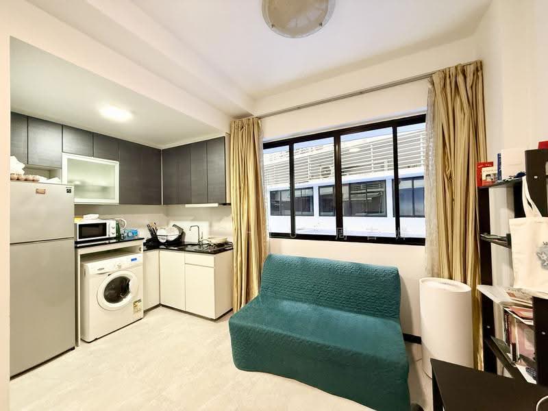Viva Vista, 3 South Buona Vista Road, 1 Bedroom, 366 sqft, Apartment For Sale, by Ken Chiu 周吉烽, 500242251 - Living Room - PropertyGuru.com.sg