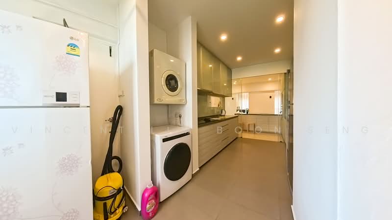 Ridgewood Condominium, 15 Mount Sinai Rise, Room Rental, 100 sqft, Condominium For Rent, by Vincent Lim Boon Seng, 500242275 - Service Yard - PropertyGuru.com.sg