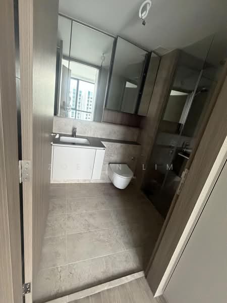 Norwood Grand, , 2 Bedrooms, 624 sqft, Condominium For Rent, by Zoelyn Lim, 500242276 - Bathroom - PropertyGuru.com.sg