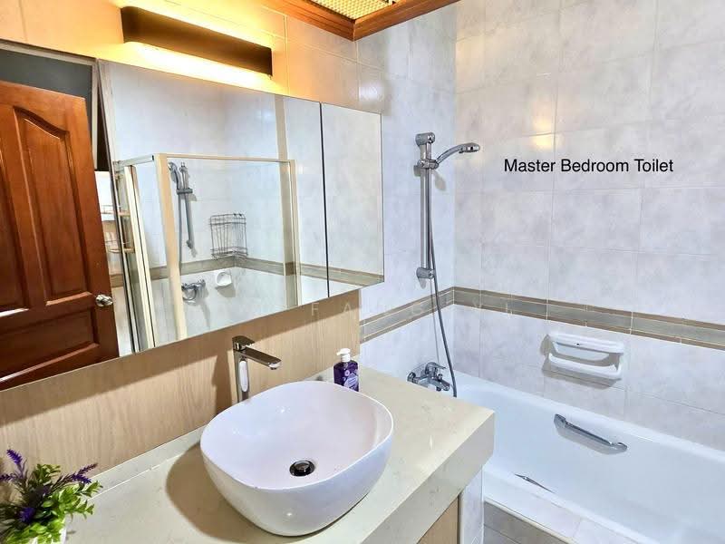 Northvale, 61 Choa Chu Kang Loop, Dairy Farm / Bukit Panjang / Choa Chu Kang, Room Rental, 100 sqft, Condominium For Rent, by Lim Fang Yi, 500242304 - Bathroom - PropertyGuru.com.sg