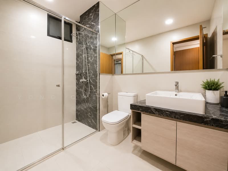 Luxus Hill Avenue, , 5 Bedrooms, 4,078 sqft, Terraced House For Rent, by Yong Chee Kien (CK), 500242306 - Bathroom - PropertyGuru.com.sg