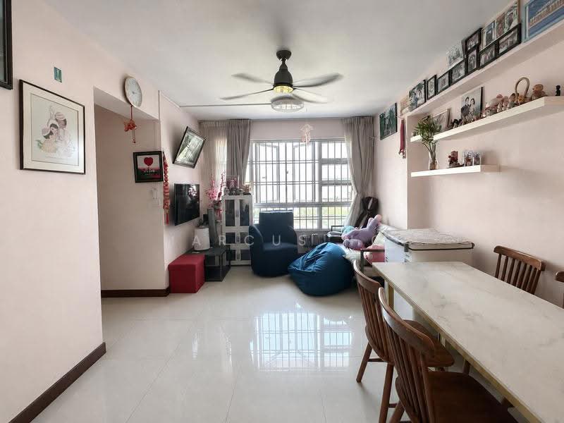 116B Jalan Tenteram, 116B Jalan Tenteram, 2 Bedrooms, 721 sqft, HDB Flat For Sale, by Marcus Ng, 500242324 - Living Room - PropertyGuru.com.sg