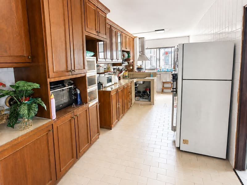 686 Hougang Street 61, 686 Hougang Street 61, Hougang / Punggol / Sengkang, 3 Bedrooms, 936 sqft, HDB Flat For Sale, by Amy Recha, 500242325 - Kitchen - PropertyGuru.com.sg