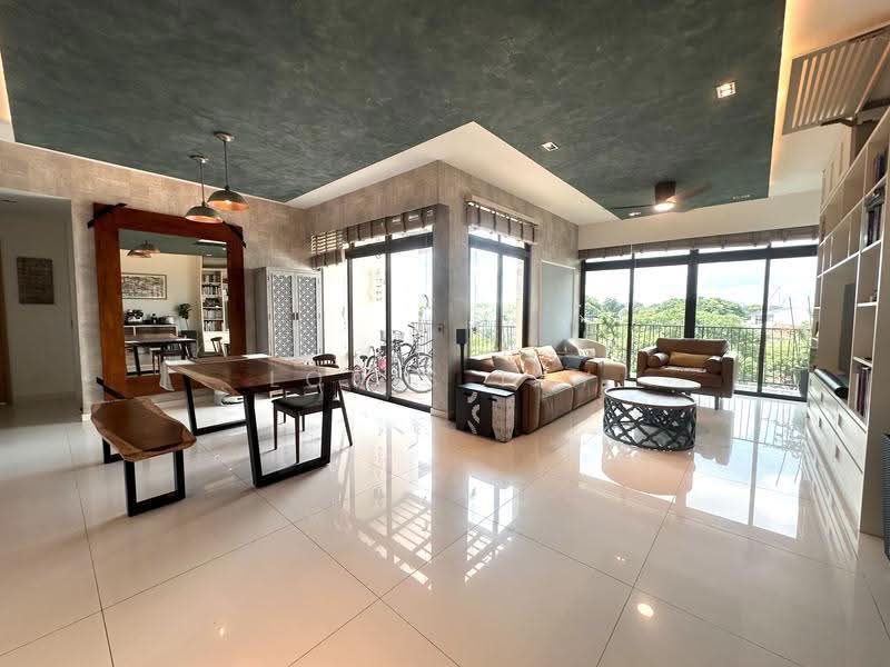 Varsity Park Condominium, 22 West Coast Road, 3 Bedrooms, 2,271 sqft, Condominium For Sale, by Louis Tay, 500242331 - PropertyGuru.com.sg